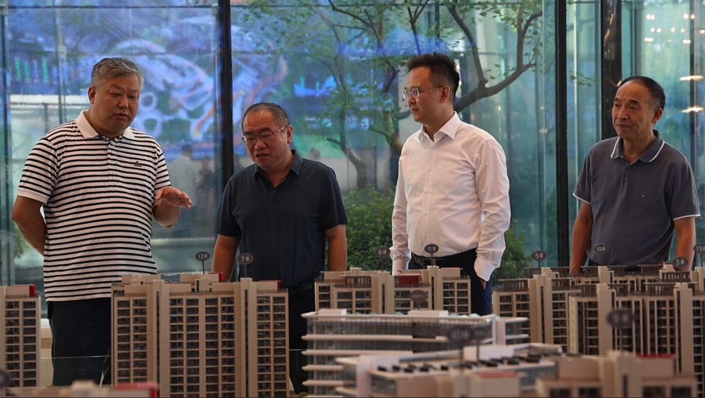 信阳市住房公积金管理中心深入开展楼盘走访调研活动