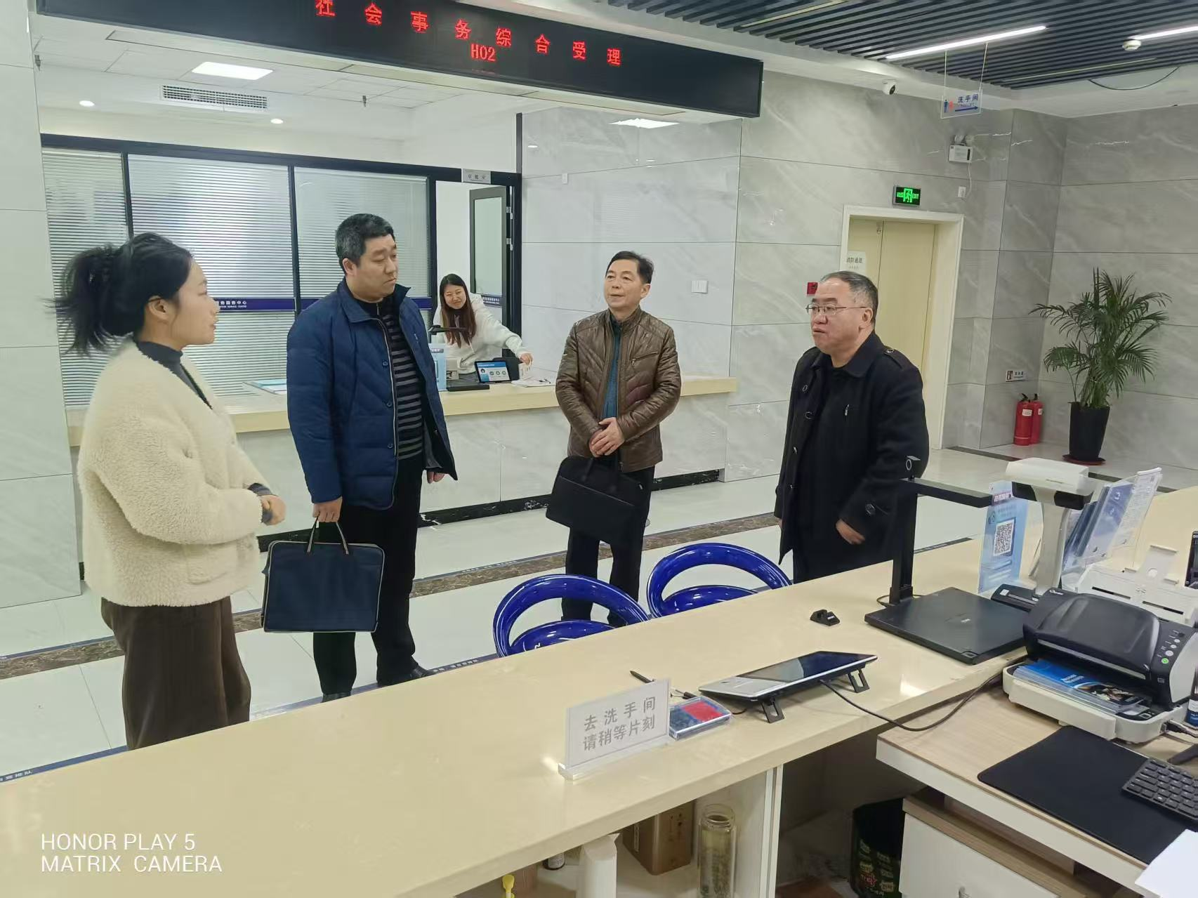 【网络中国节·春节】情暖一线鼓干劲 凝心聚力优服务